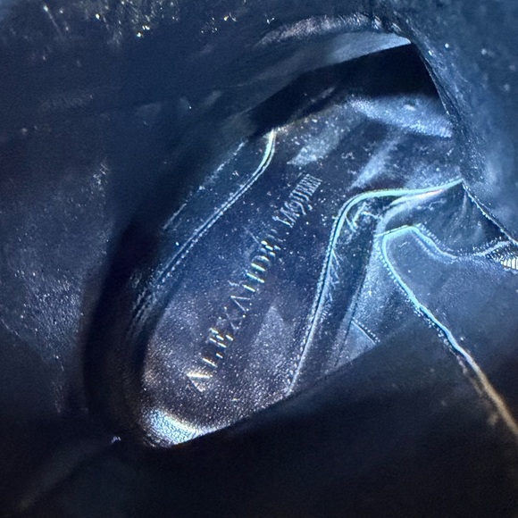 ALEXANDER MQUEEN studded ankle boots - Picture 9 of 10